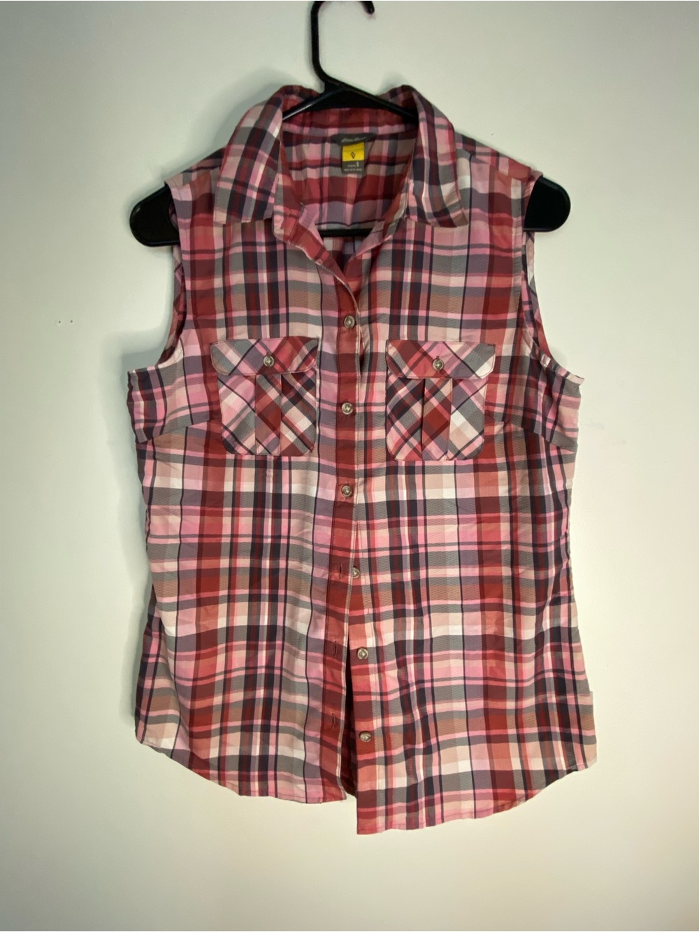 Eddie Bauer Pink & Red Plaid Sleeveless Button-Down Shirt
